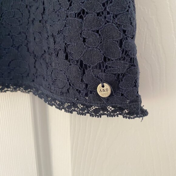 Abercrombie & Fitch Navy Lace Racerback Tank Top Size Small - Picture 4 of 6